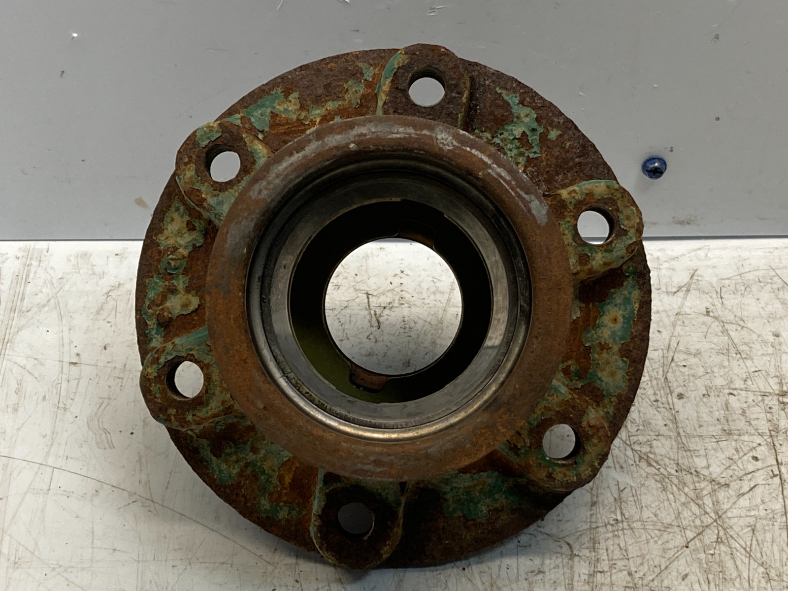 HUB - 6 BOLT